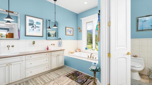 1062 Simmons Road, Creston, BC 