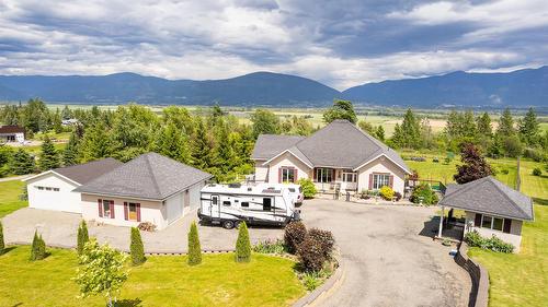 1062 Simmons Road, Creston, BC 