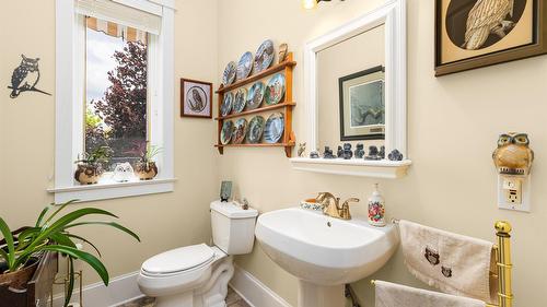 1062 Simmons Road, Creston, BC 
