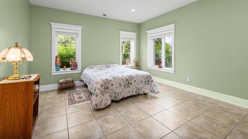 1062 Simmons Road, Creston, BC 