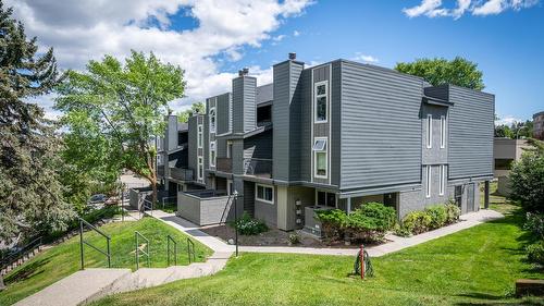 11-1221 Hugh Allan Drive Drive  Kamloops, BC V1S 1M7