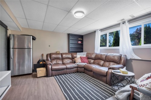 2230 Hemer Rd, Nanaimo, BC 