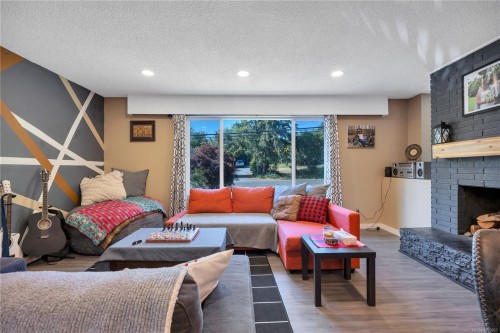 2230 Hemer Rd, Nanaimo, BC 