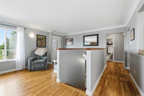 430 Davis Rd, Ladysmith, BC 