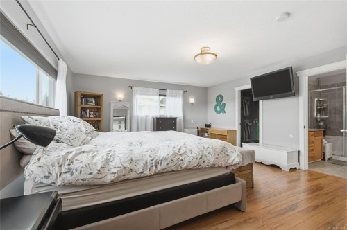 430 Davis Rd, Ladysmith, BC 