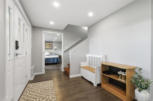 430 Davis Rd, Ladysmith, BC 