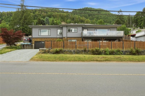 430 Davis Rd, Ladysmith, BC 