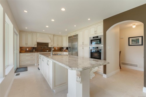 4718/4720 Shell Beach Rd, Ladysmith, BC 
