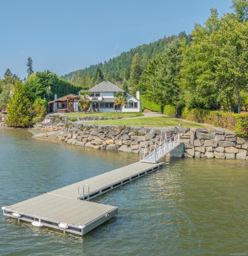 4718/4720 Shell Beach Rd, Ladysmith, BC 