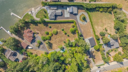 4718/4720 Shell Beach Rd, Ladysmith, BC 