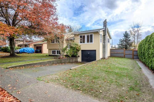 1651 Ascot Ave, Comox, BC 