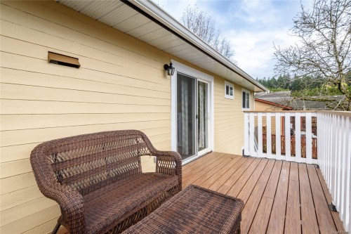1651 Ascot Ave, Comox, BC 