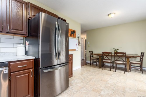 1651 Ascot Ave, Comox, BC 