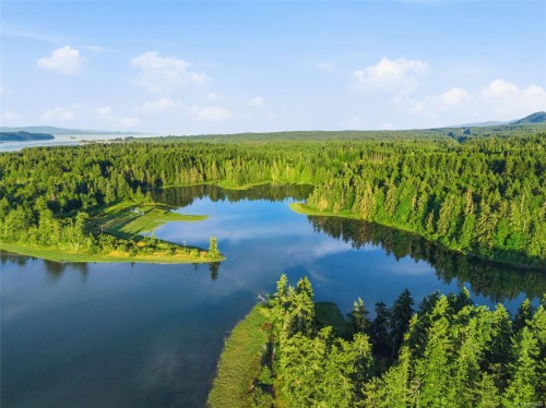 614 Curran Rd, Fanny Bay, BC 