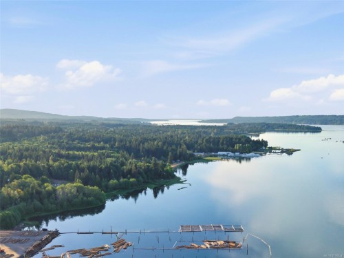 614 Curran Rd, Fanny Bay, BC 