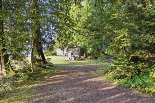 614 Curran Rd, Fanny Bay, BC 