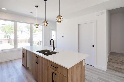 307 Victoria Ave, Winnipeg, MB 