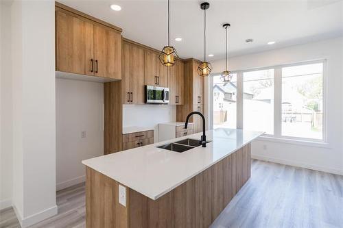 307 Victoria Ave, Winnipeg, MB 