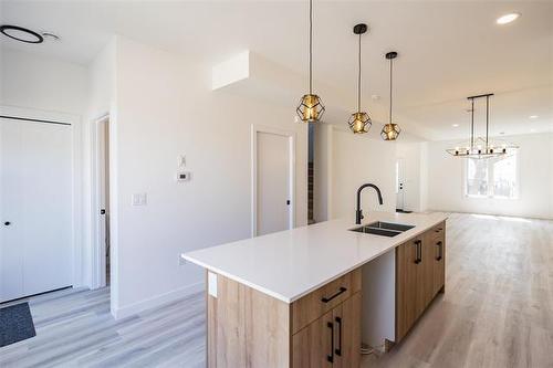 307 Victoria Ave, Winnipeg, MB 
