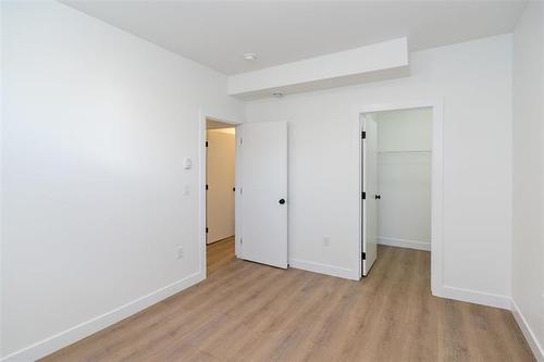 307 Victoria Ave, Winnipeg, MB 