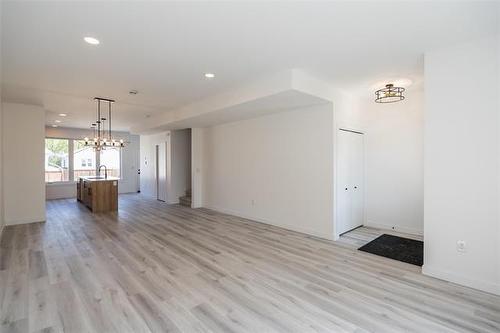 307 Victoria Ave, Winnipeg, MB 