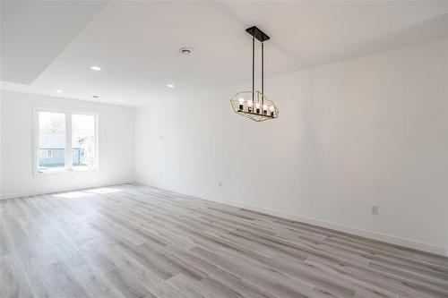307 Victoria Ave, Winnipeg, MB 