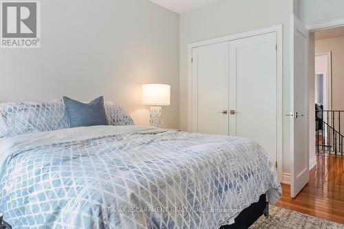 519 Hancock Way, Mississauga, ON 