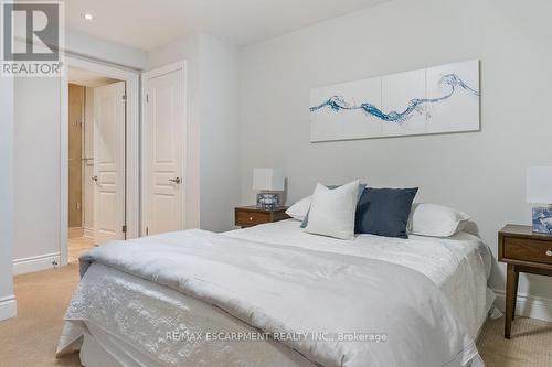 519 Hancock Way, Mississauga, ON 