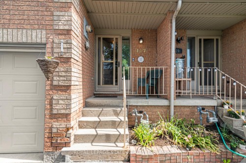 127 Terni Boulevard, Hamilton, ON 