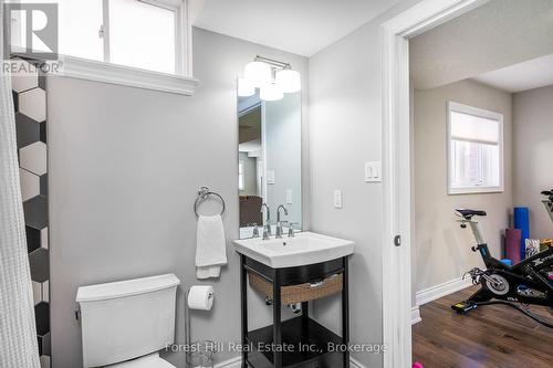 21 Marta Crescent, Barrie (Ardagh), ON - Indoor Photo Showing Bathroom