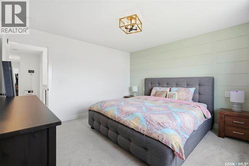302 Chelsom Manor, Saskatoon, SK 