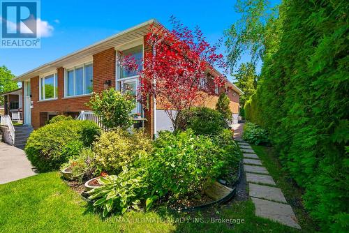 705 Eaglemount Crescent, Mississauga, ON 