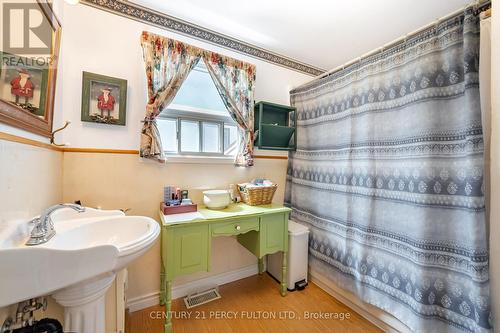 1986 Guild Road, Pickering, ON - Indoor Photo Showing Bathroom