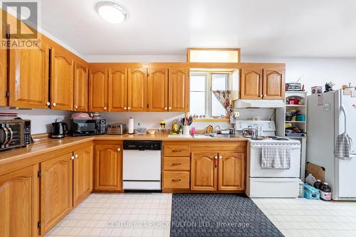1986 Guild Road, Pickering, ON - Indoor Photo Showing Kitchen With Double Sink