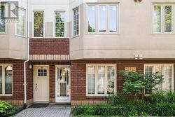 10 - 266 LIMERIDGE ROAD E  Hamilton, ON L9A 2S7