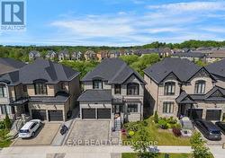 57 HOLLYBROOK TRAIL  Kitchener, ON N2R 0M5