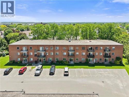 456 CARLTON Street Unit# 37  St. Catharines, ON L2M 4X1