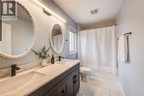 231 Falling Green Crescent, Kitchener, ON 