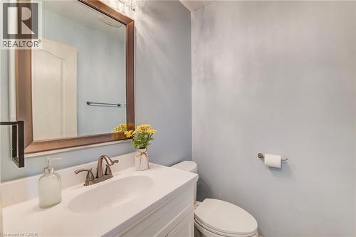 231 Falling Green Crescent, Kitchener, ON 