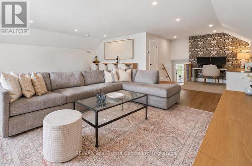 122 Ridgeview Drive, Mapleton, ON 