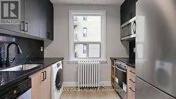 5 - 50 RAGLAN AVENUE Toronto, ON M6C 2L1
