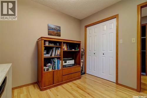 214 Par Place N, Regina, SK 