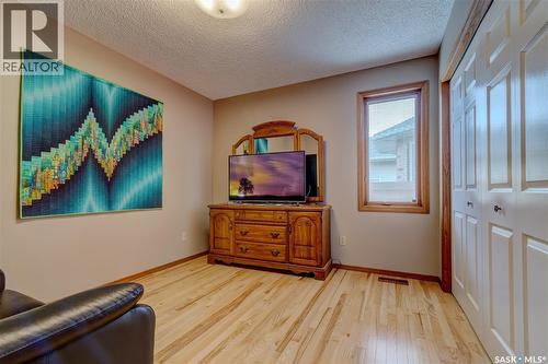 214 Par Place N, Regina, SK 