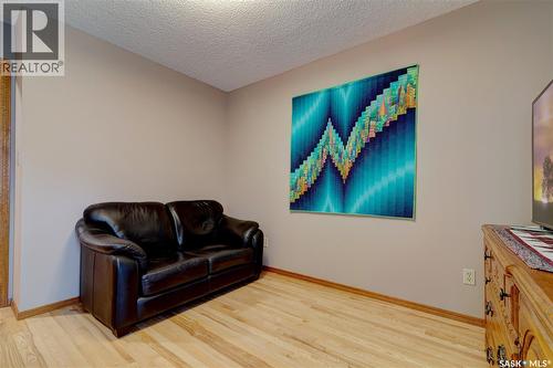 214 Par Place N, Regina, SK 