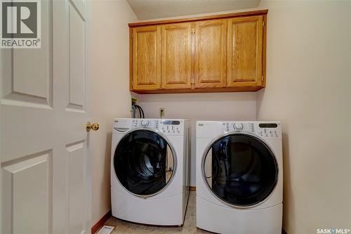 214 Par Place N, Regina, SK 