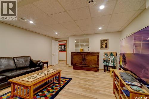 214 Par Place N, Regina, SK 