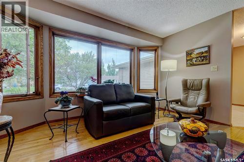 214 Par Place N, Regina, SK 