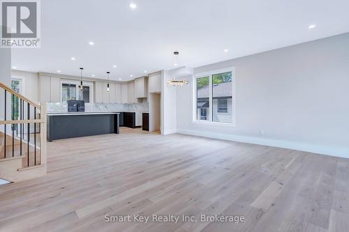 125 Brae Crescent, Ottawa, ON 