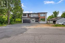 B - 125 BRAE CRESCENT Ottawa, ON K2S 1P1