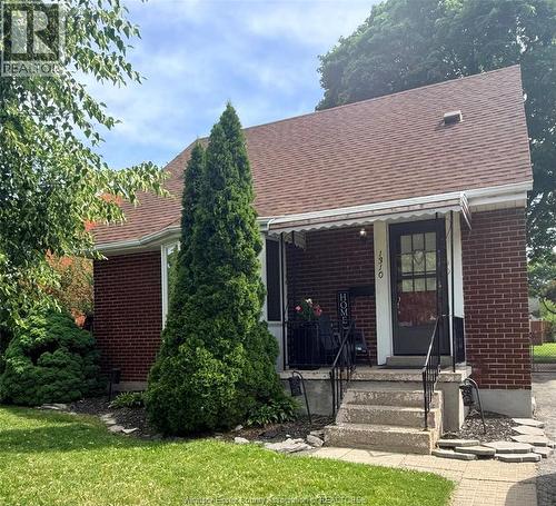 1310 ASKIN AVENUE  Windsor, ON N9B 2Y1